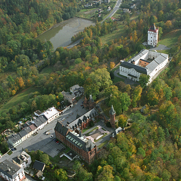 ZAMEK HRDEC